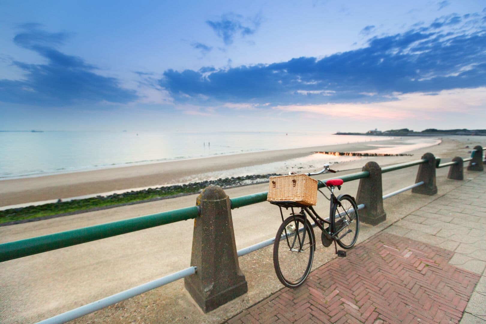 Project NL fiets bij strand Vlissingen Zeeland