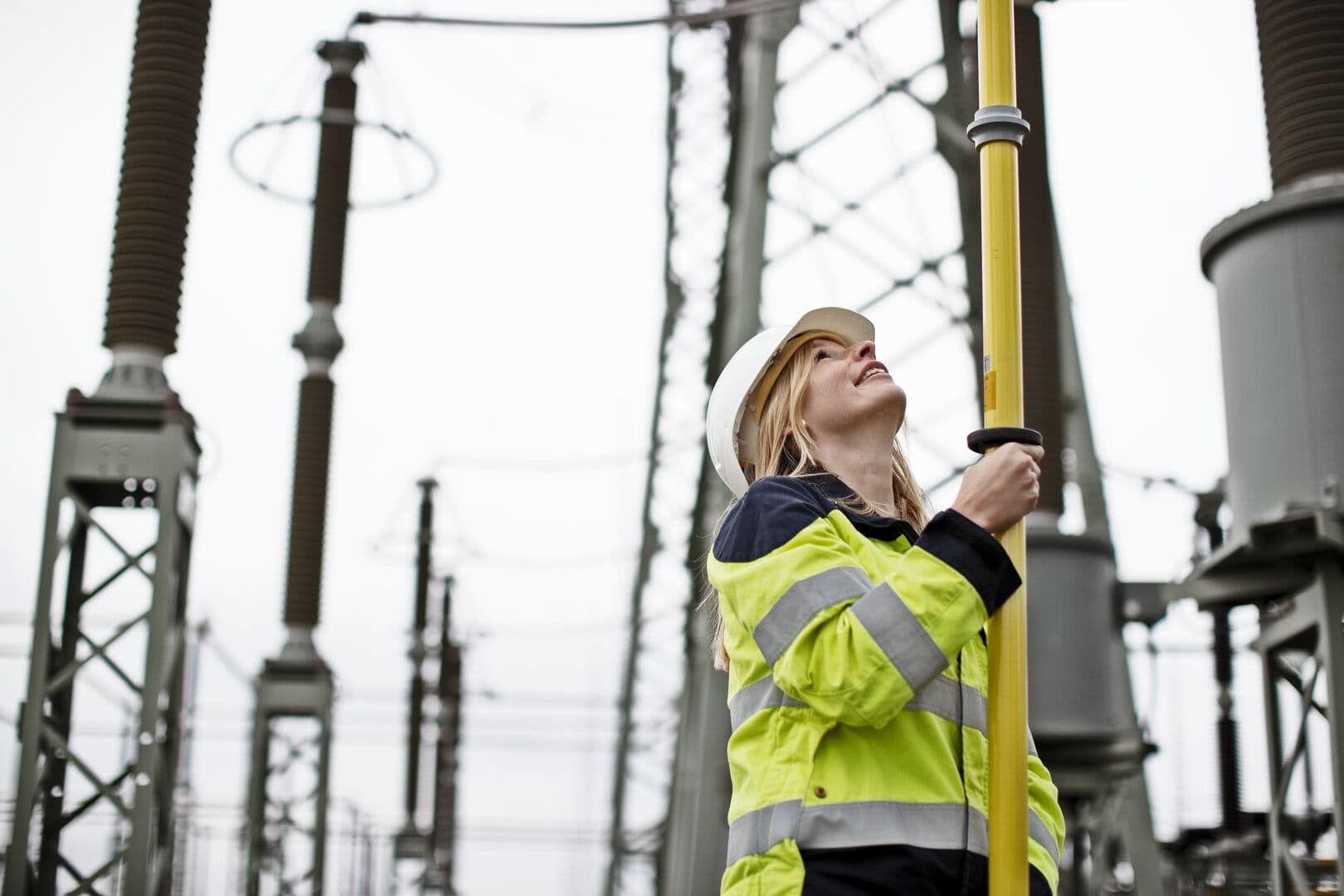 TenneT employee working at a substation