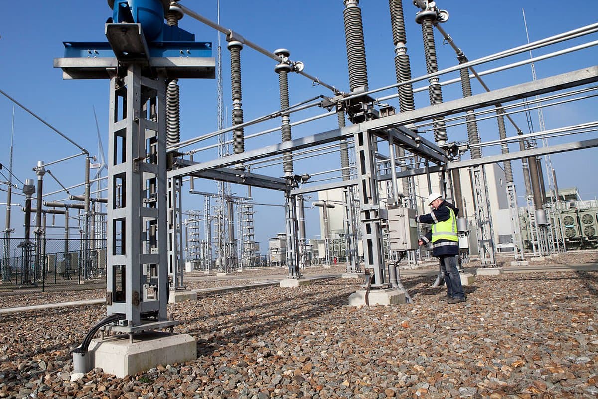 Colleague at work at the transformer station of the BritNed interconnector