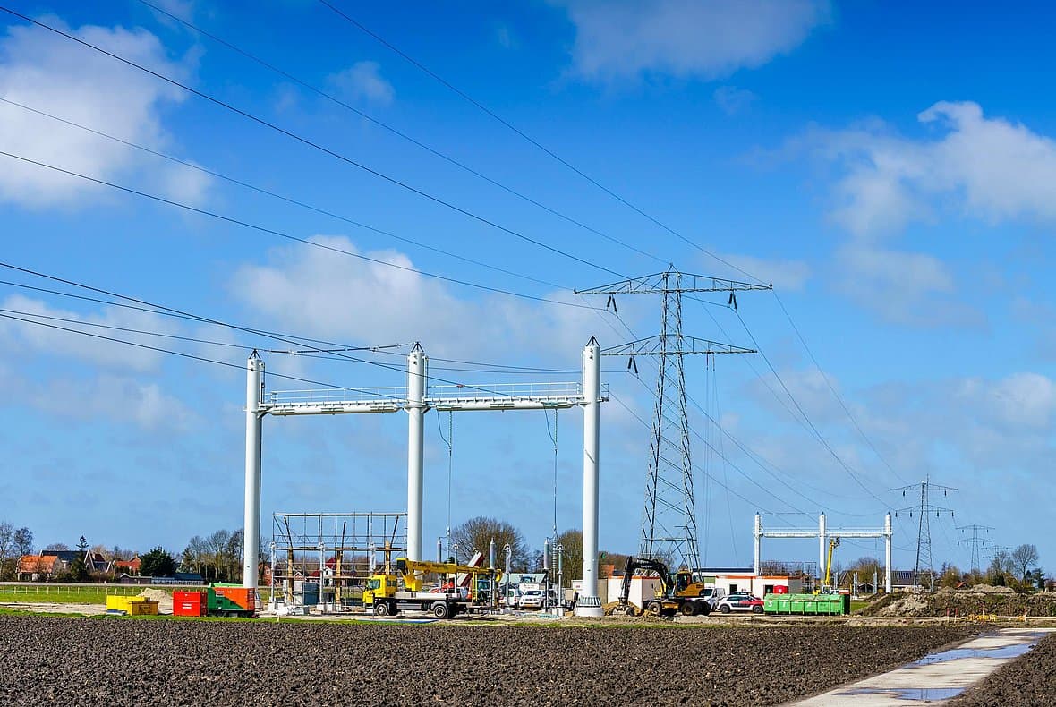 Onshore project NL de Weel station in aanbouw